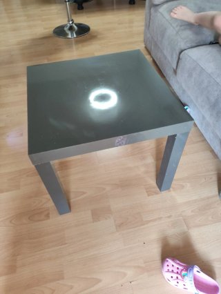 Mesa auxiliar Ikea gris
