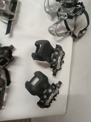 Set di pedali classici per MTB