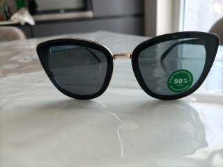 Occhiali da sole donna neri e oro