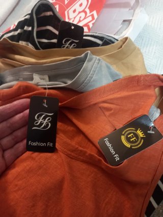 Lote 4 vestidos nuevos .astrenar.con etiquetas.