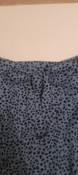 Minifalda pantalón  lunares Stradivarius Talla M