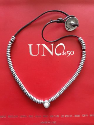 Gargantilla Uno de 50 perla y cordón
