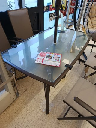 Mesa de jardín,en su embalaje  (Sin estrenar)