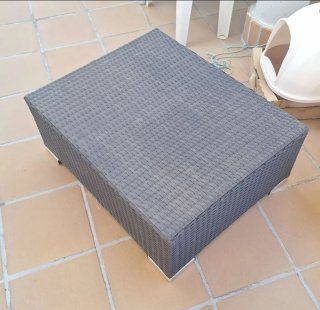 Nuevo a estrenar  Mesa de jardín/terraza ratán y c