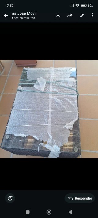 Nuevo a estrenar  Mesa de jardín/terraza ratán y c