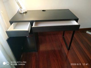 Mesa de escritorio moderna color negro