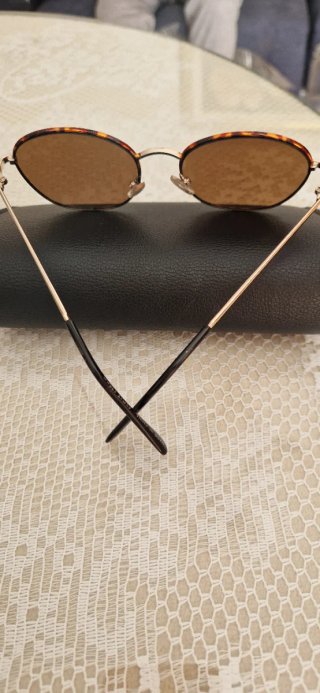 Gafas de sol redondas Zara azules y marrones