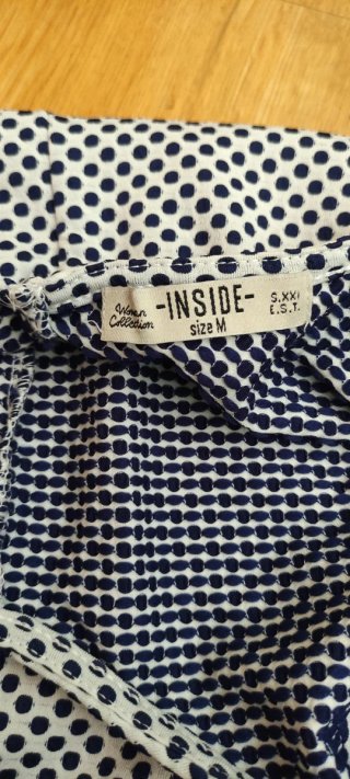 Vestido corto  con falda de volante