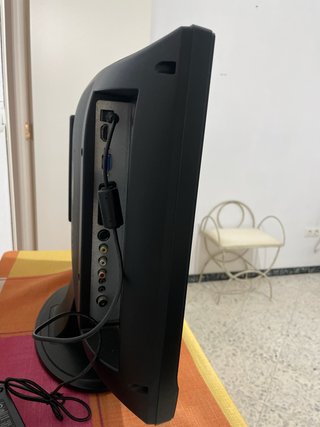 Televisor SUPRATECH Negro