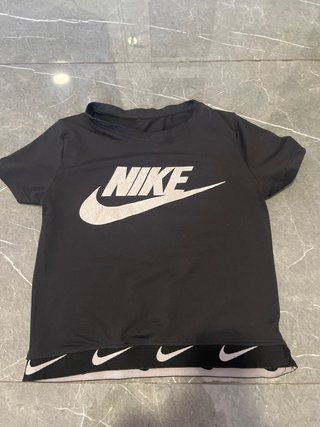 Camiseta Nike Mujer Negra