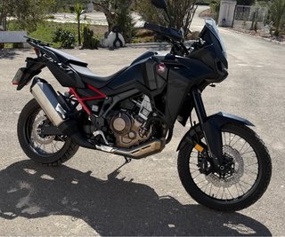 Honda Africa Twin CRF1100A Negra