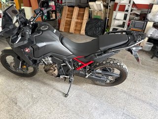 Honda Africa Twin CRF1100A Negra