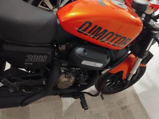 Moto Naranja