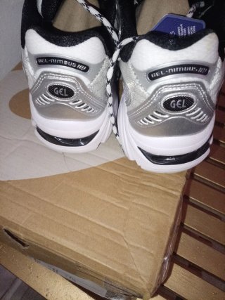 Asics GEL-NIMBUS Zapatillas Running Plata