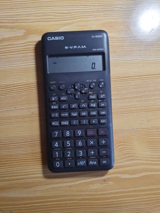 Calculadora Científica Casio fx-82MS