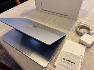 MacBook Air M2 Argento