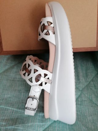 Sandalias Callaghan Mujer Blancas y Doradas