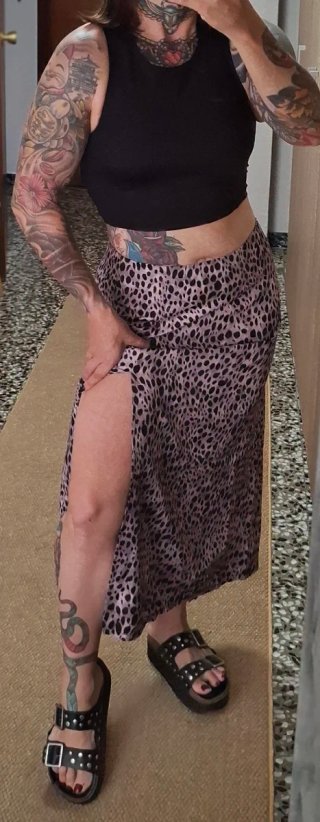 Falda midi animal print abertura Shein talla L