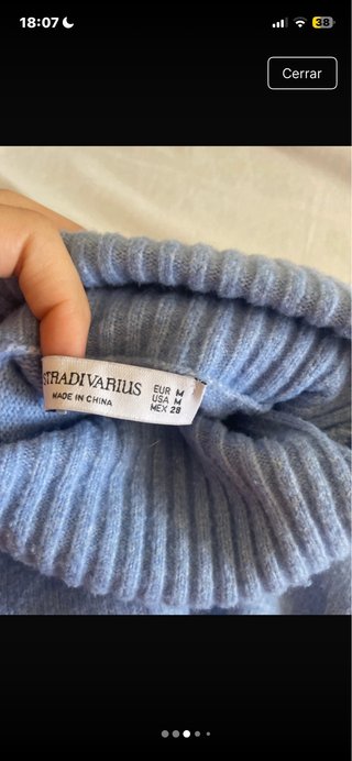 Jersey Stradivarius cuello vuelto cropped