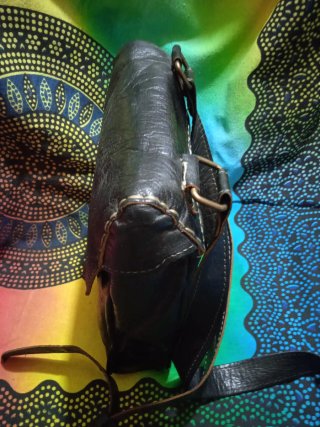Bolso bandolera de piel negro