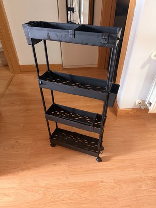 Estantería pequeña de plástico negra