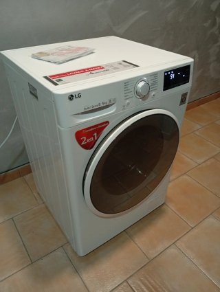 Lavadora Secadora LG Direct Drive 8/5kg seminueva