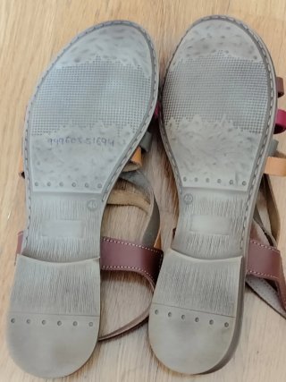 Sandalias ETIEM de cuero  Talla 40 Nuevas