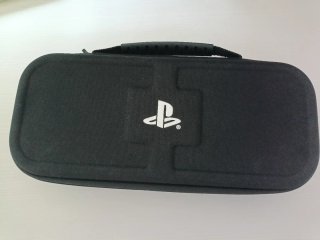 PlayStation Portal con funda y protector pantalla