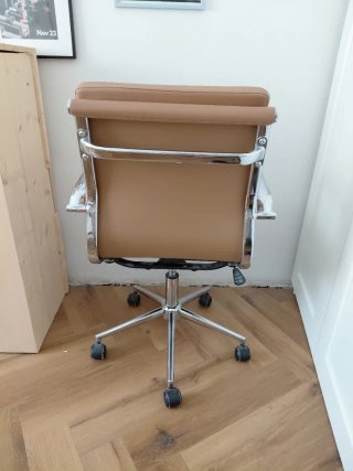 Silla de oficina caramelo imitación piel