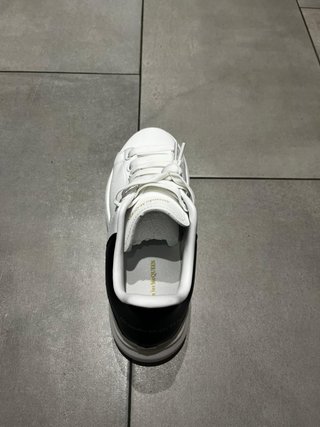 Sneakers Alexander McQueen Bianche e Nere