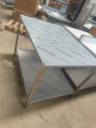 MESA ACERO CENTRAL 119X90X85 MIRA MI PERFIL