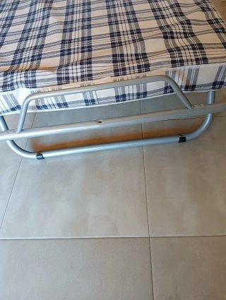 Cama Plegable Metálica con Madera