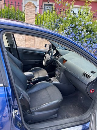 Opel Astra 2005 1.9 CDTI