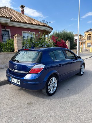Opel Astra 2005 1.9 CDTI