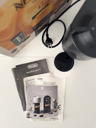 Cafetera Nespresso Vertuo Pop – como nueva