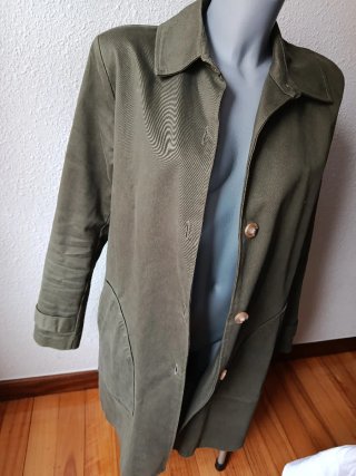 Gabardina de tela verde