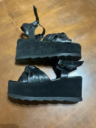 Sandalias Bata Cuña Negras