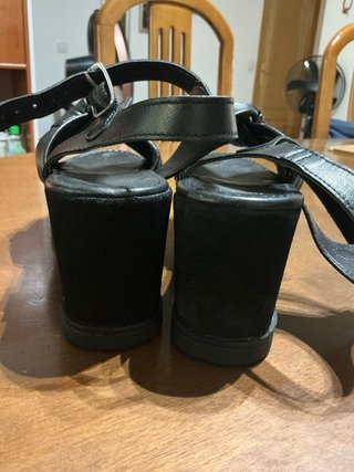 Sandalias Bata Cuña Negras