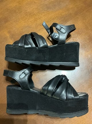 Sandalias Bata Cuña Negras