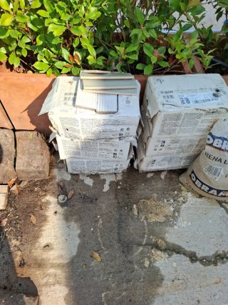 Restos de materiales de obra