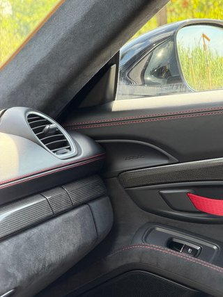 Porsche 718 GT4 | Manual | Porsche Approved