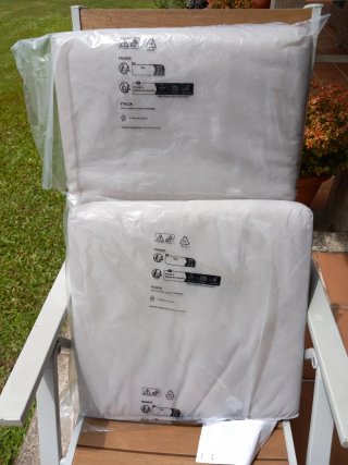 Colchoneta Beige y Blanca