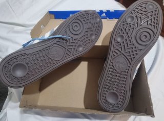 Zapatillas Adidas Celestes y Blancas