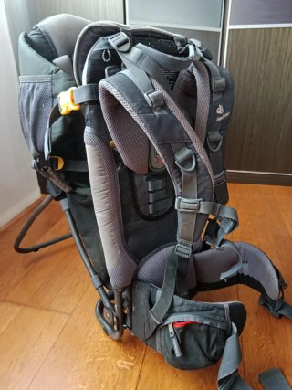 Mochila Portabebés Deuter Trekking