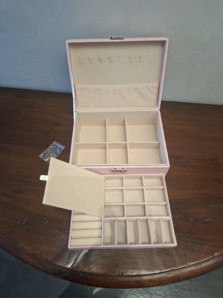 Portagioie rosa con chiave