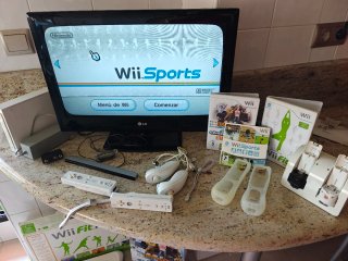 Nintendo Wii Fit Plus 4 mandos 3 juegos accesorios