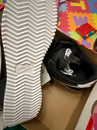 Nike Cortez Negras y Blancas