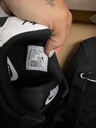 Nike Cortez Negras y Blancas