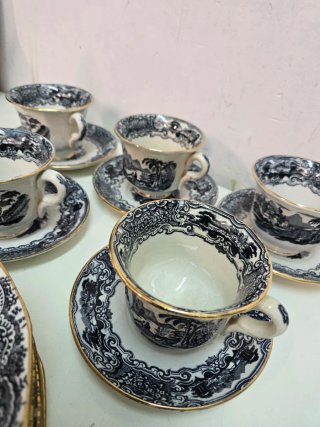 Juego 6 Platos y 5 Tazas La Cartuja Sevilla