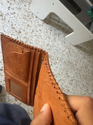 Cartera larga cuero artesanal grabada